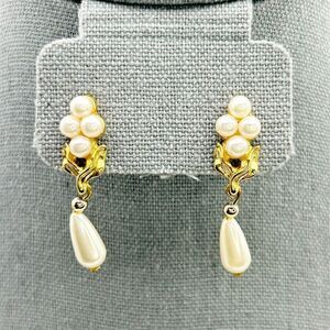 Vintage Richelieu Gold Tone Faux Pearl Cluster Drop Stud Dangle Earrings Elegant